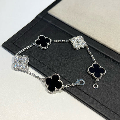[LUXE] CLOVER 5 MOTIF ONYXS BRACELET COLLECTION