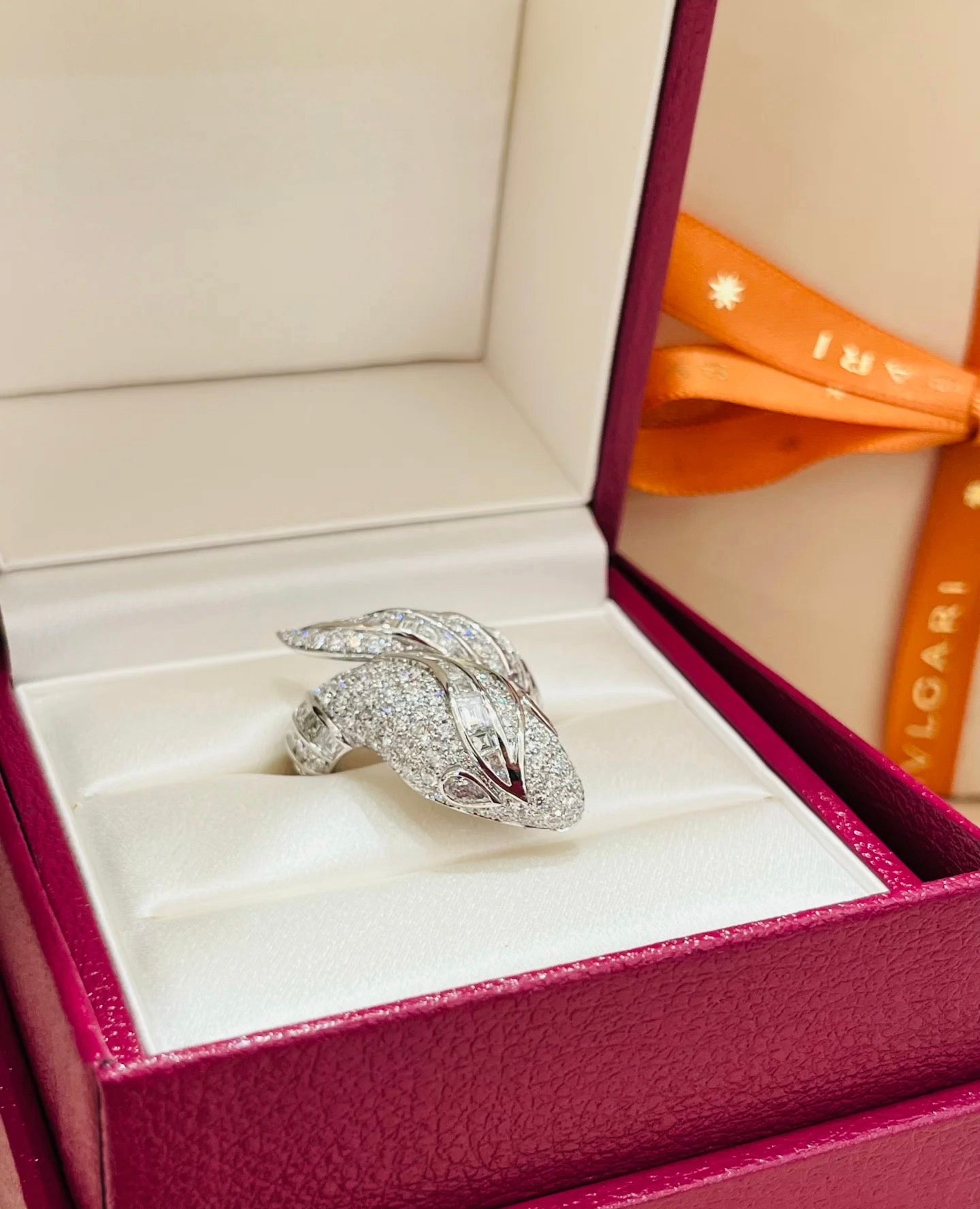 [LUXE]BRAND NEW LUXURY SILVER SNAKE RING