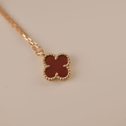 [LUXE]CLOVER MINI 9.5MM WHITE CARNELIANS NECKLACE