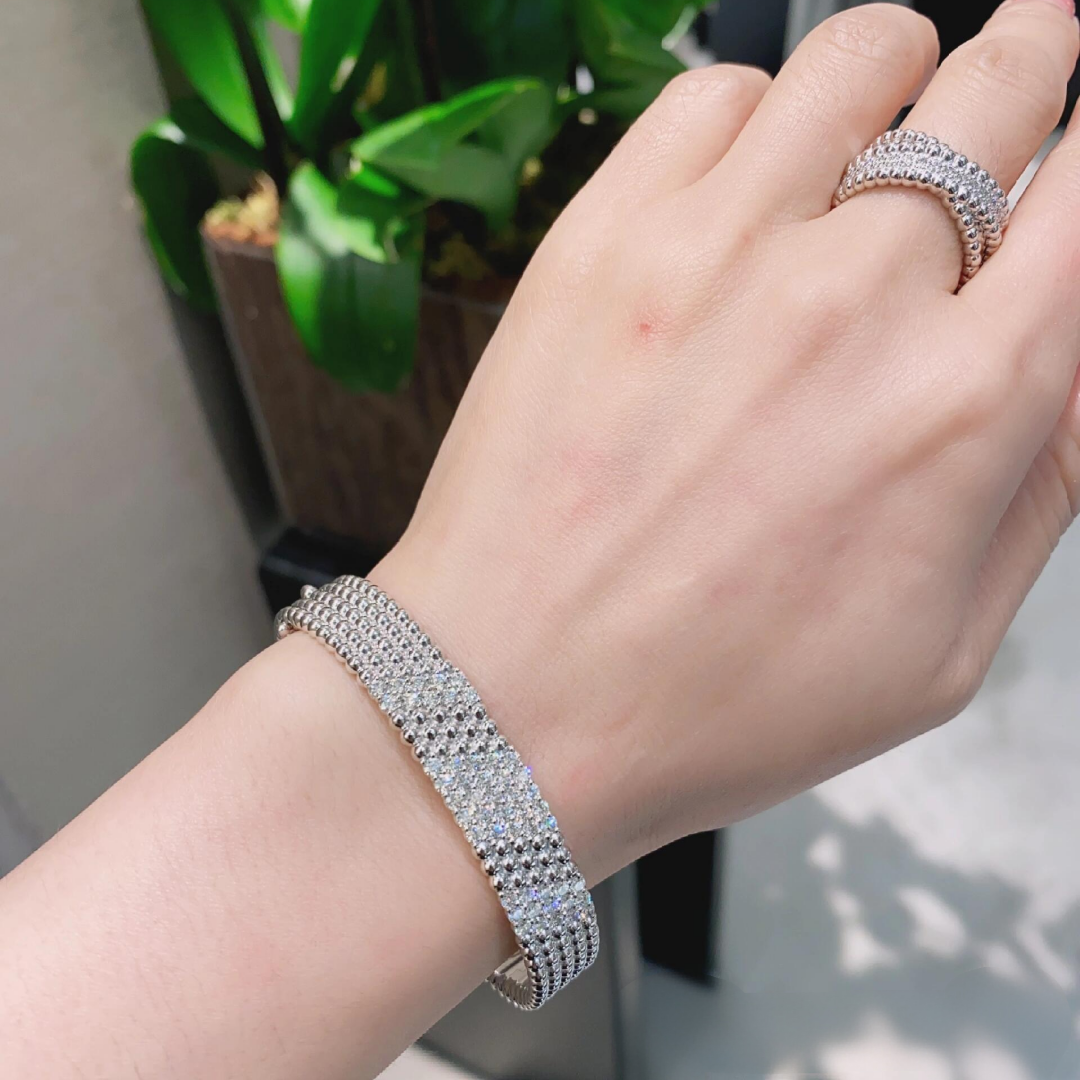 [LUXE]  FIVE-ROW DIAMOND BRACELET