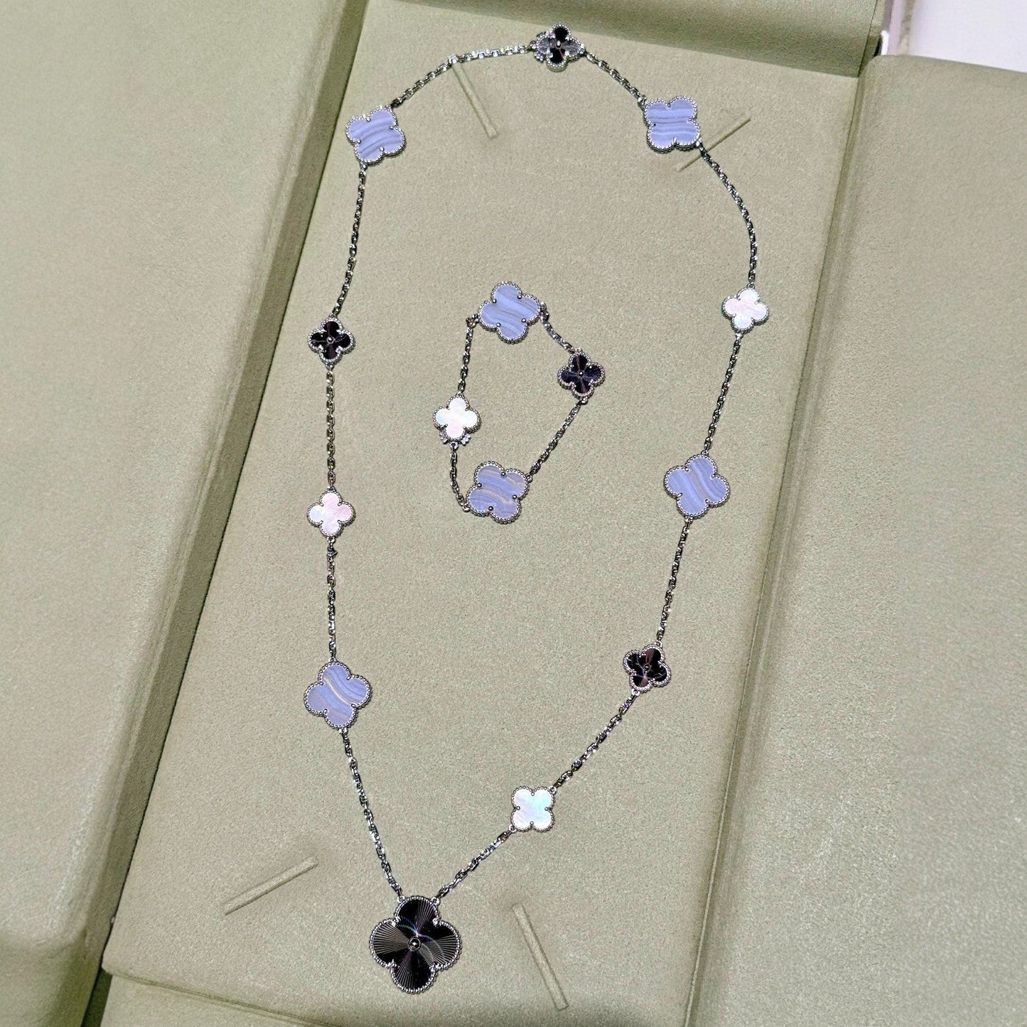 [LUXE]DETACHABLE CLOVER 15(11+4) FLOWER SILVER NECKLACE SET