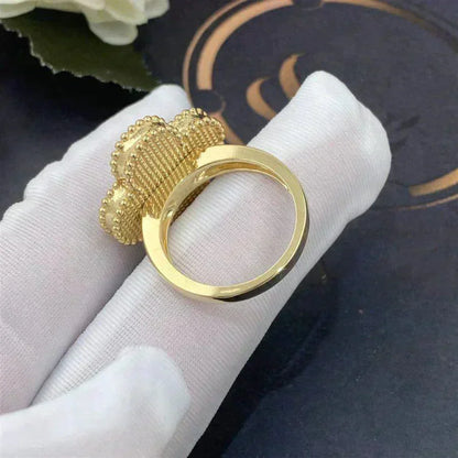 [LUXE]CLOVER WHITE MOP RING