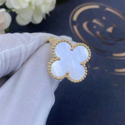 [LUXE]CLOVER WHITE MOP RING