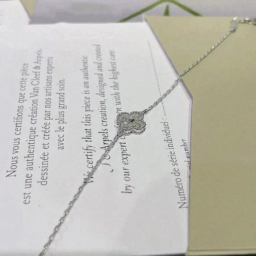 [LUXE]CLOVER  SINGLE FLOWER BRACELET SILVER