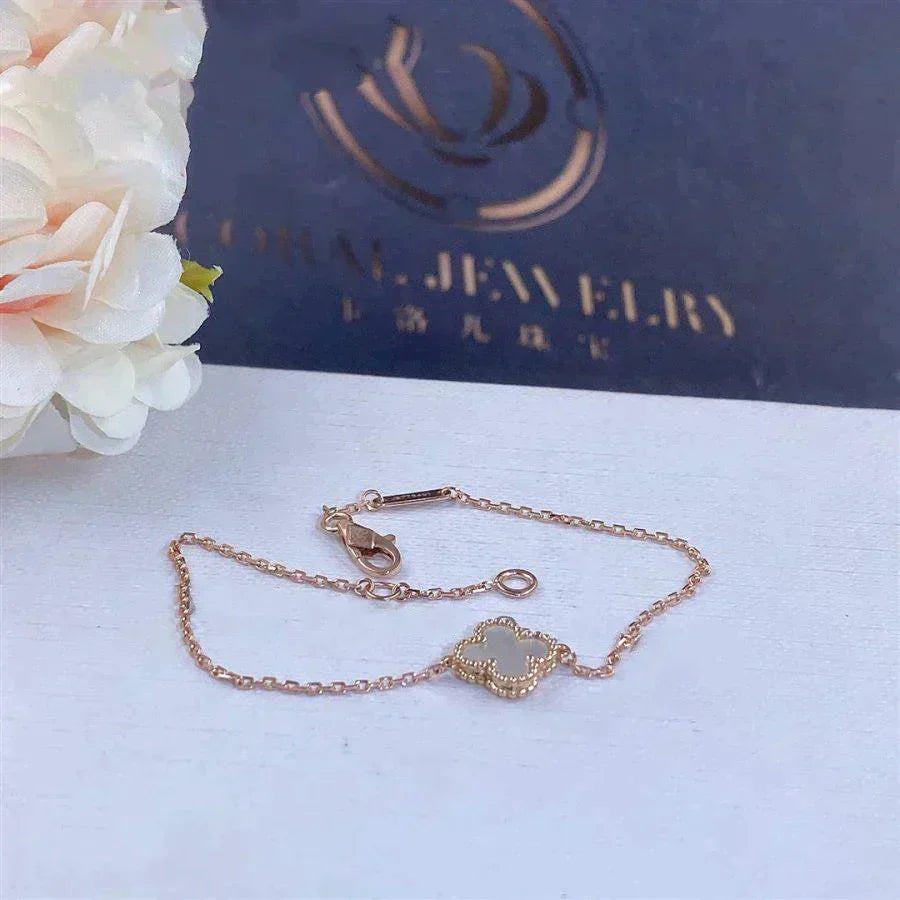 [LUXE]CLOVER WHITE MOP SINGLE FLOWER BRACELET