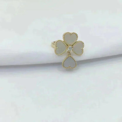 [LUXE]SWEET CLOVER WHITE MOP RING