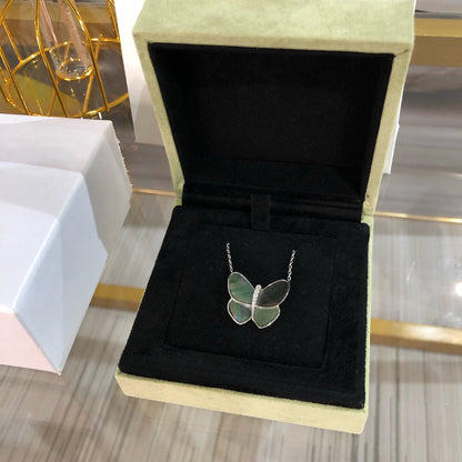 [LUXE]LARGE BUTTERFLY SILVER PENDANT DIAMOND NECKLACE