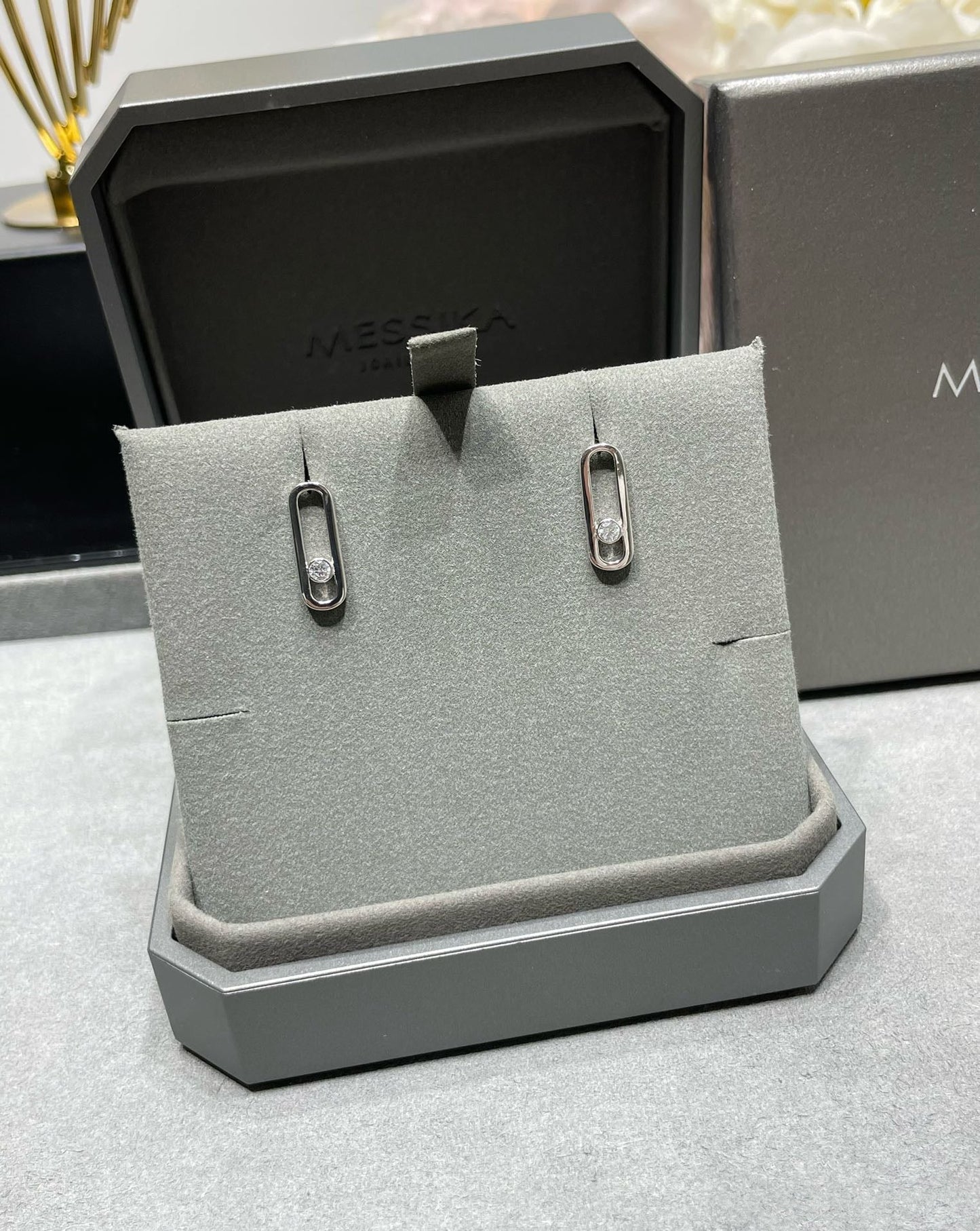[LUXE]MOVE UNO SMALL 1 DIAMOND EARRINGS