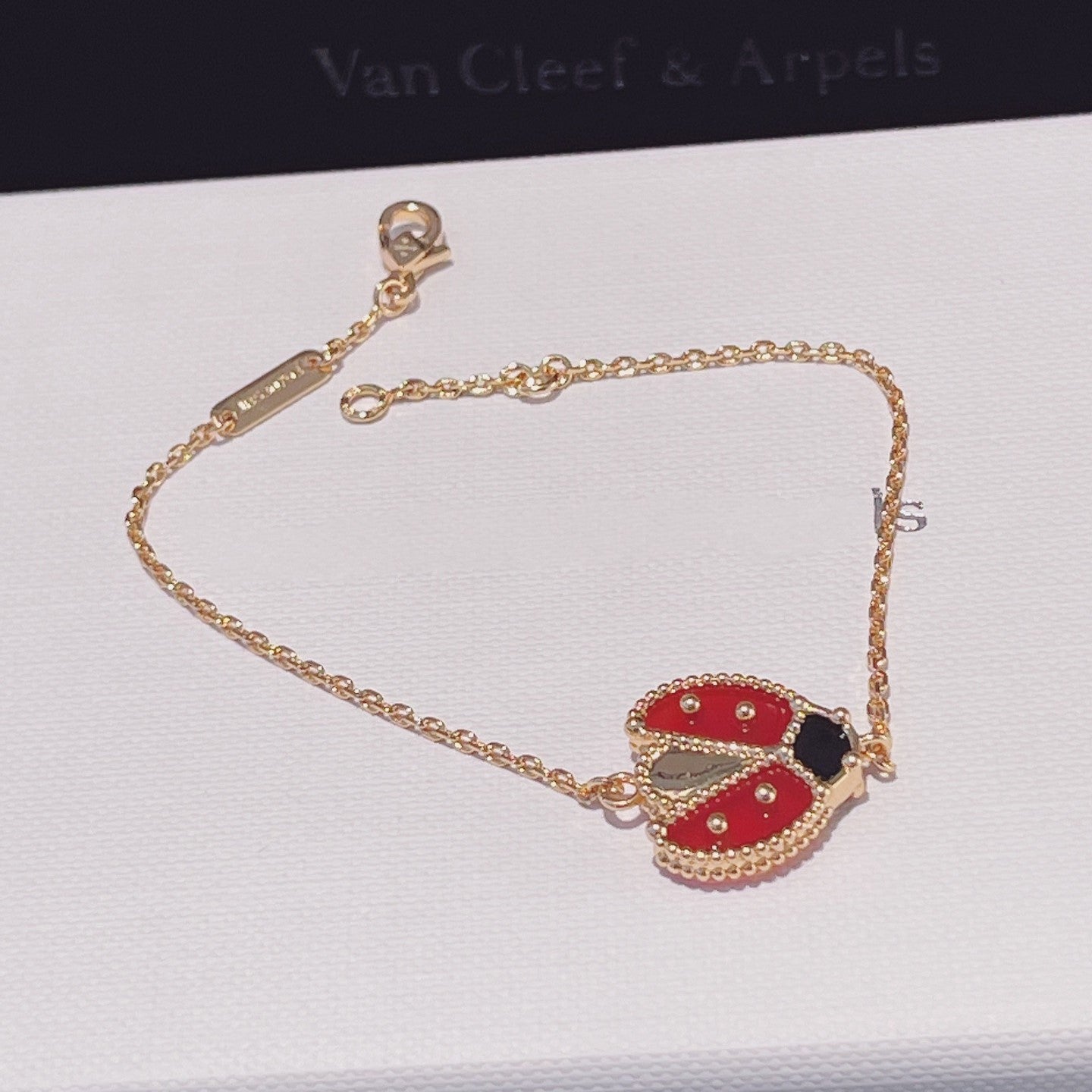 [LUXE]LUCKY SPRING 1 MOTIF PINK GOLD BRACELET