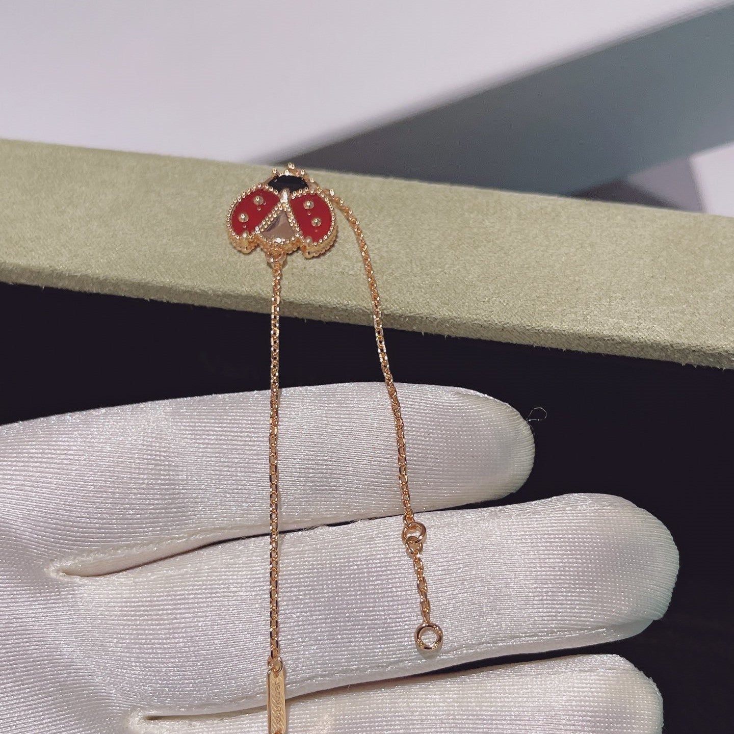 [LUXE]LUCKY SPRING 1 MOTIF PINK GOLD BRACELET