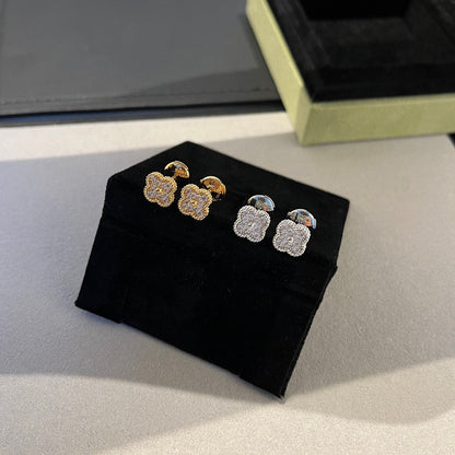 [LUXE]CLOVER MINI DIAMOND STUD EARRINGS